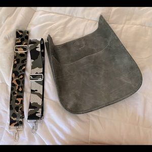 Ah-Dorned bag with two interchangeable straps